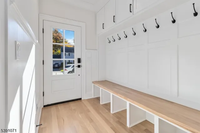 $3,850,000 | 2 Whitman Drive, Chatham, NJ 07928