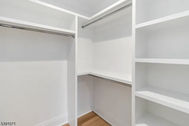 $3,850,000 | 2 Whitman Drive, Chatham, NJ 07928