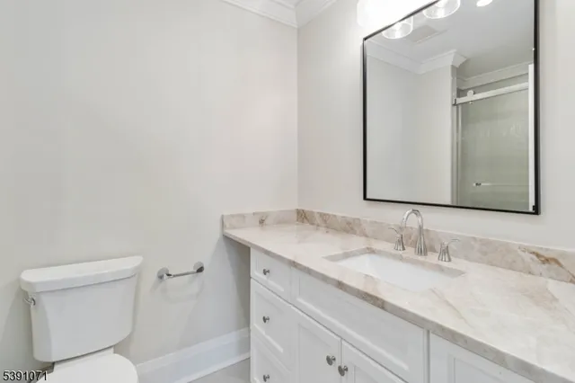 $3,850,000 | 2 Whitman Drive, Chatham, NJ 07928