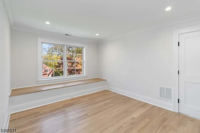 $3,850,000 | 2 Whitman Drive, Chatham, NJ 07928