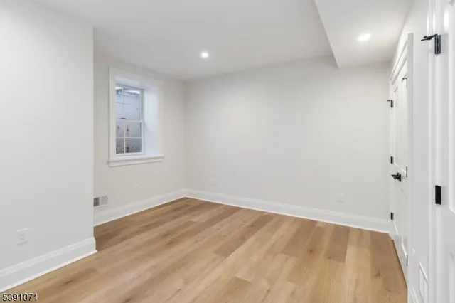 $3,850,000 | 2 Whitman Drive, Chatham, NJ 07928