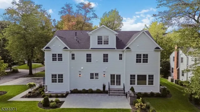 $3,850,000 | 2 Whitman Drive, Chatham, NJ 07928
