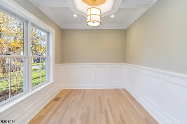 $3,850,000 | 2 Whitman Drive, Chatham, NJ 07928