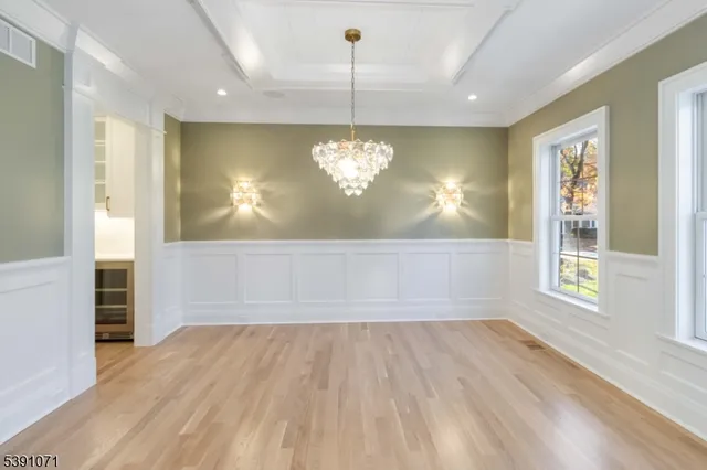 $3,850,000 | 2 Whitman Drive, Chatham, NJ 07928