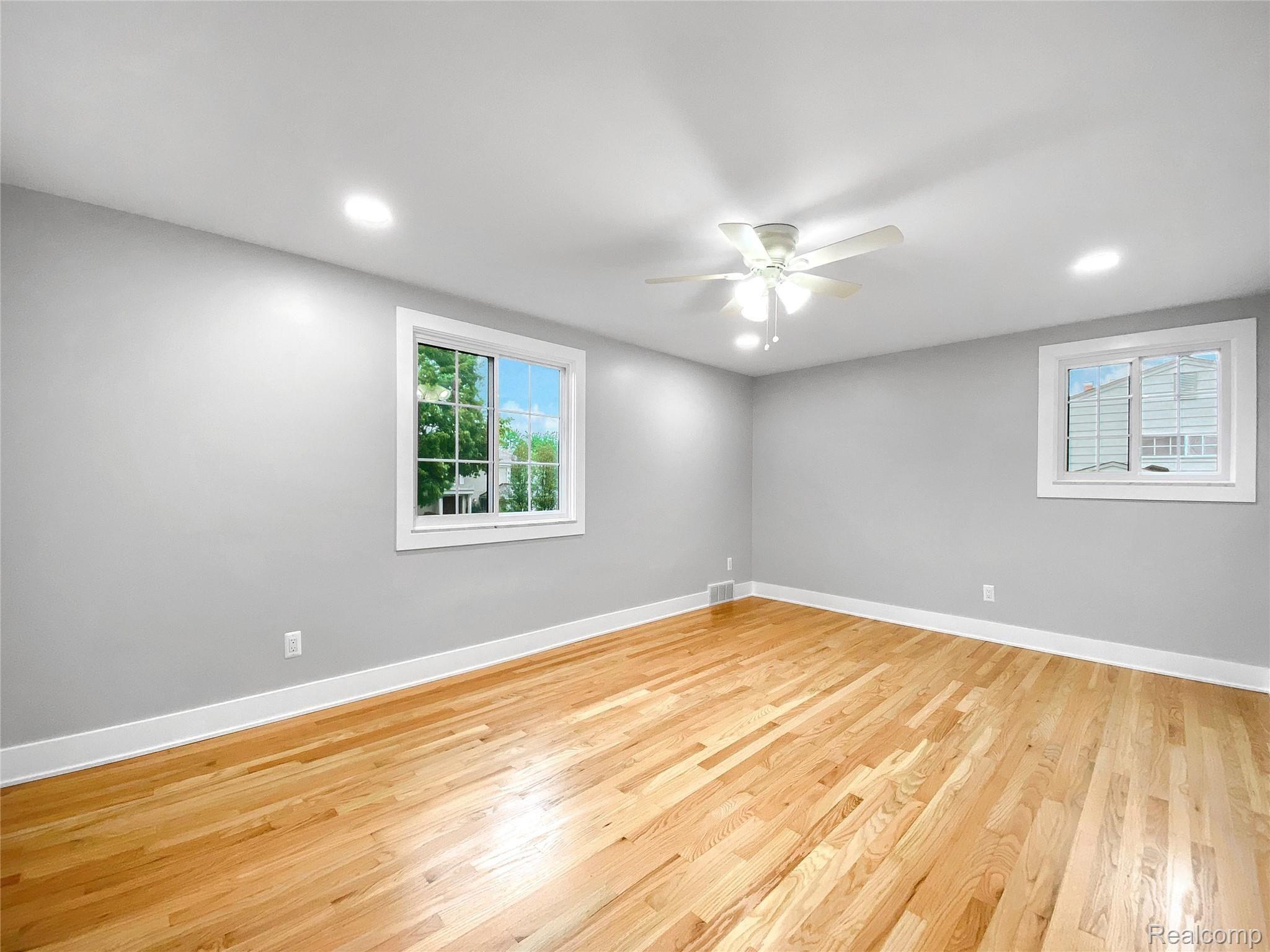 821 Canterbury Road Grosse Pointe, MI 48236 - Photo 67 of 83 IMG_7957.jpg