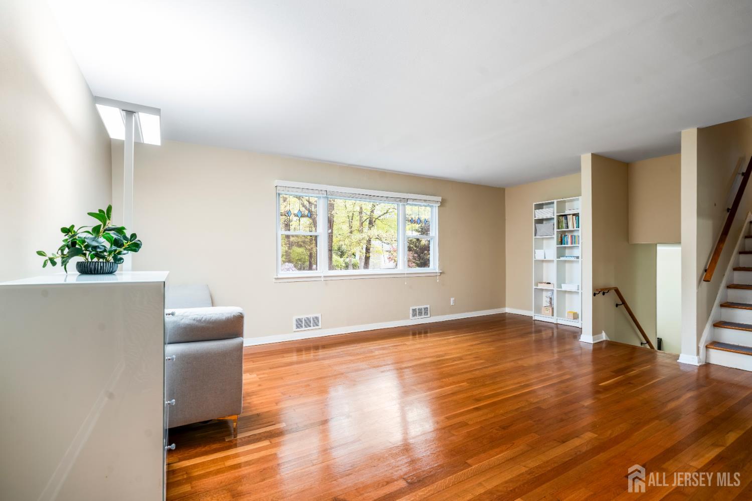 12 Barrie Road East Brunswick, NJ 08816 - Photo 7 of 27