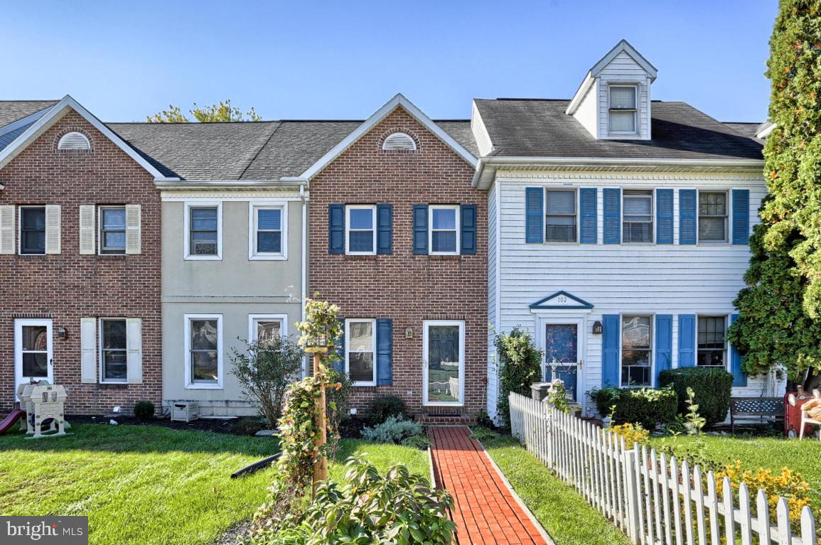 104 Chukar Court Lititz, PA 17543 - Photo 1 of 19 Gallery Image 1