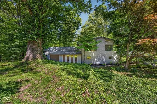 $319,000 | 779 Forest Drive, Bloomfield, IN 47424