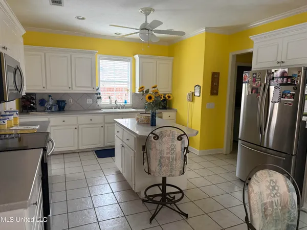 $364,900 | 719 Esplanade Drive, Ridgeland, MS 39157