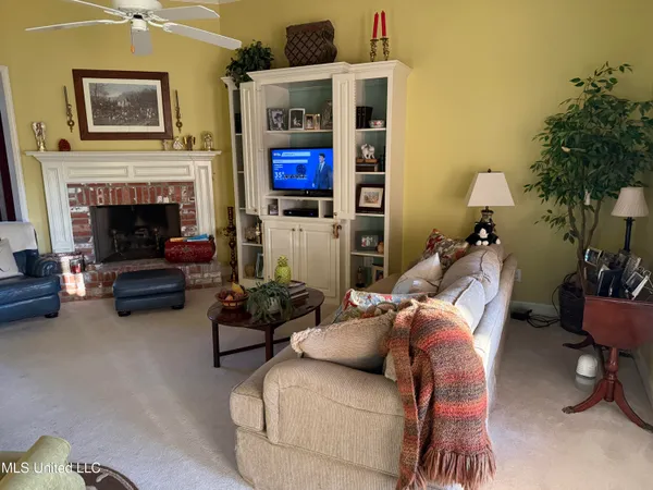 $364,900 | 719 Esplanade Drive, Ridgeland, MS 39157