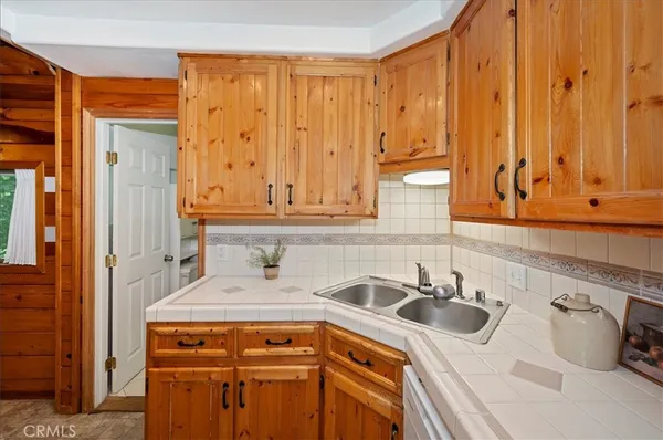 $227,000 | 23734 Shady Lane, Crestline, CA 92325