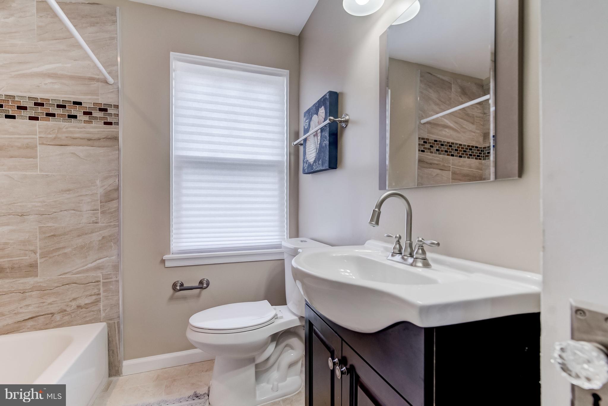 1668 Northbourne Road Baltimore, MD 21239 - Photo 20 of 30 Bath