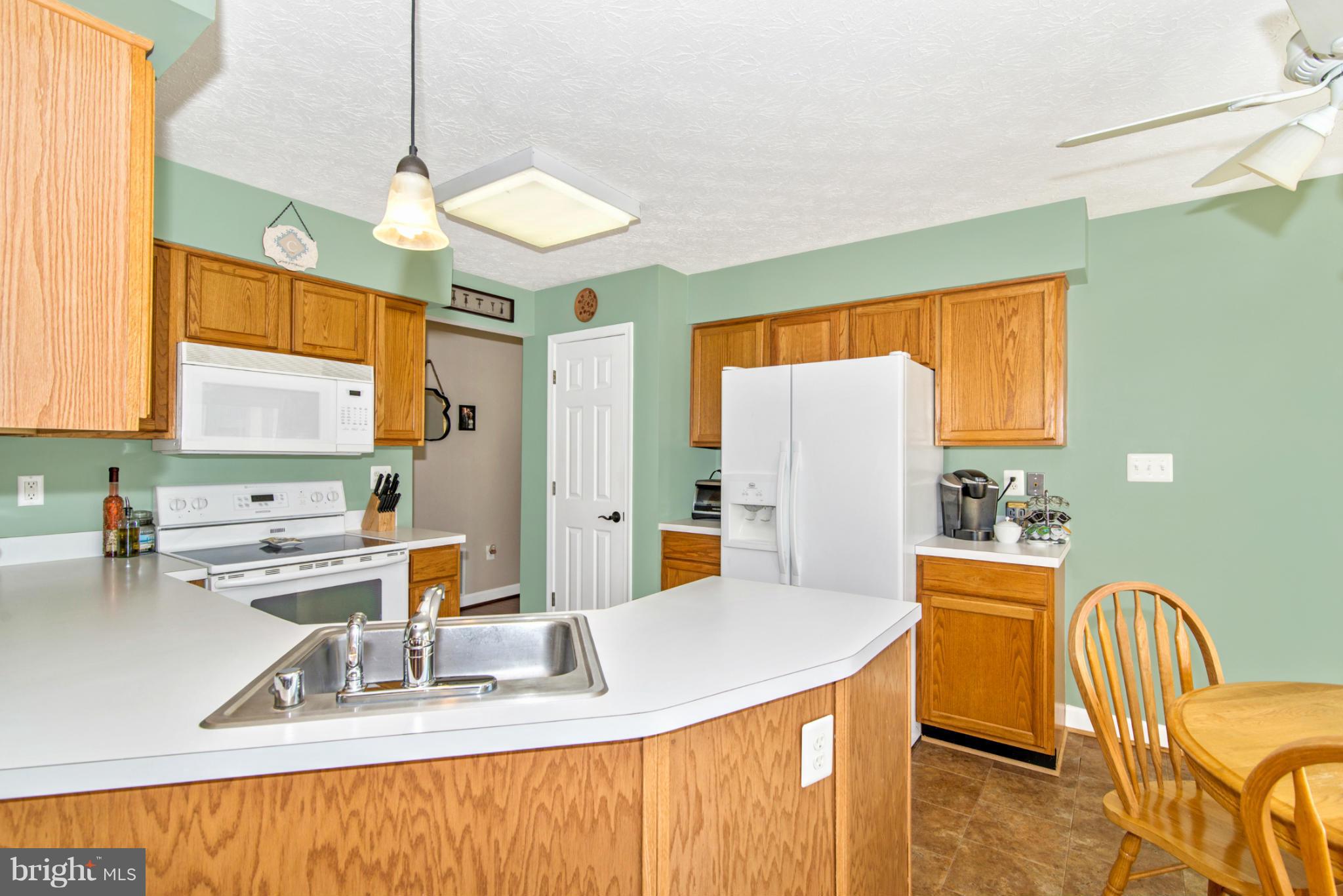 6343 Springwater Terrace, Unit 1012 Frederick, MD 21701 - Photo 19 of 30 Kitchen