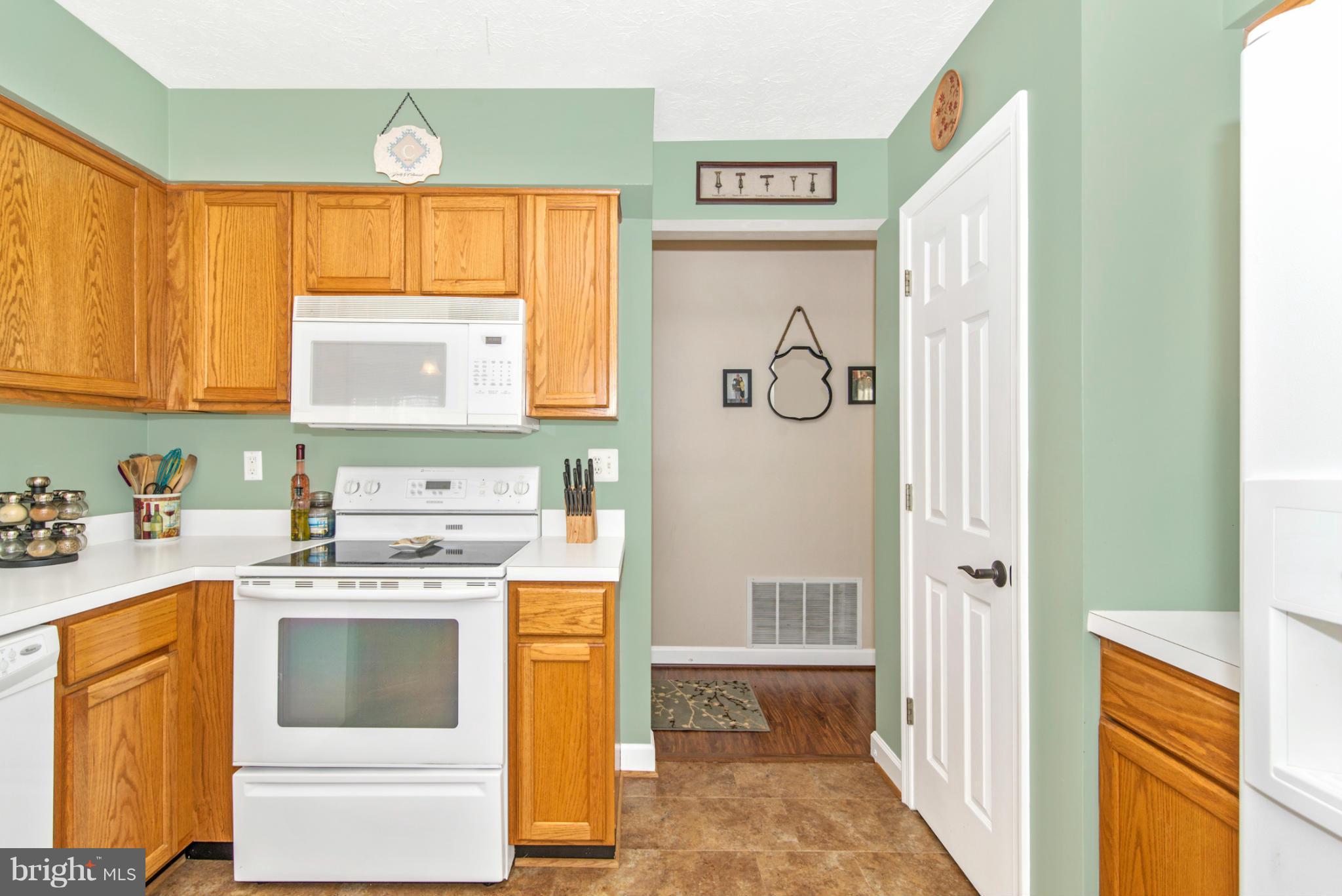 6343 Springwater Terrace, Unit 1012 Frederick, MD 21701 - Photo 22 of 30 Kitchen
