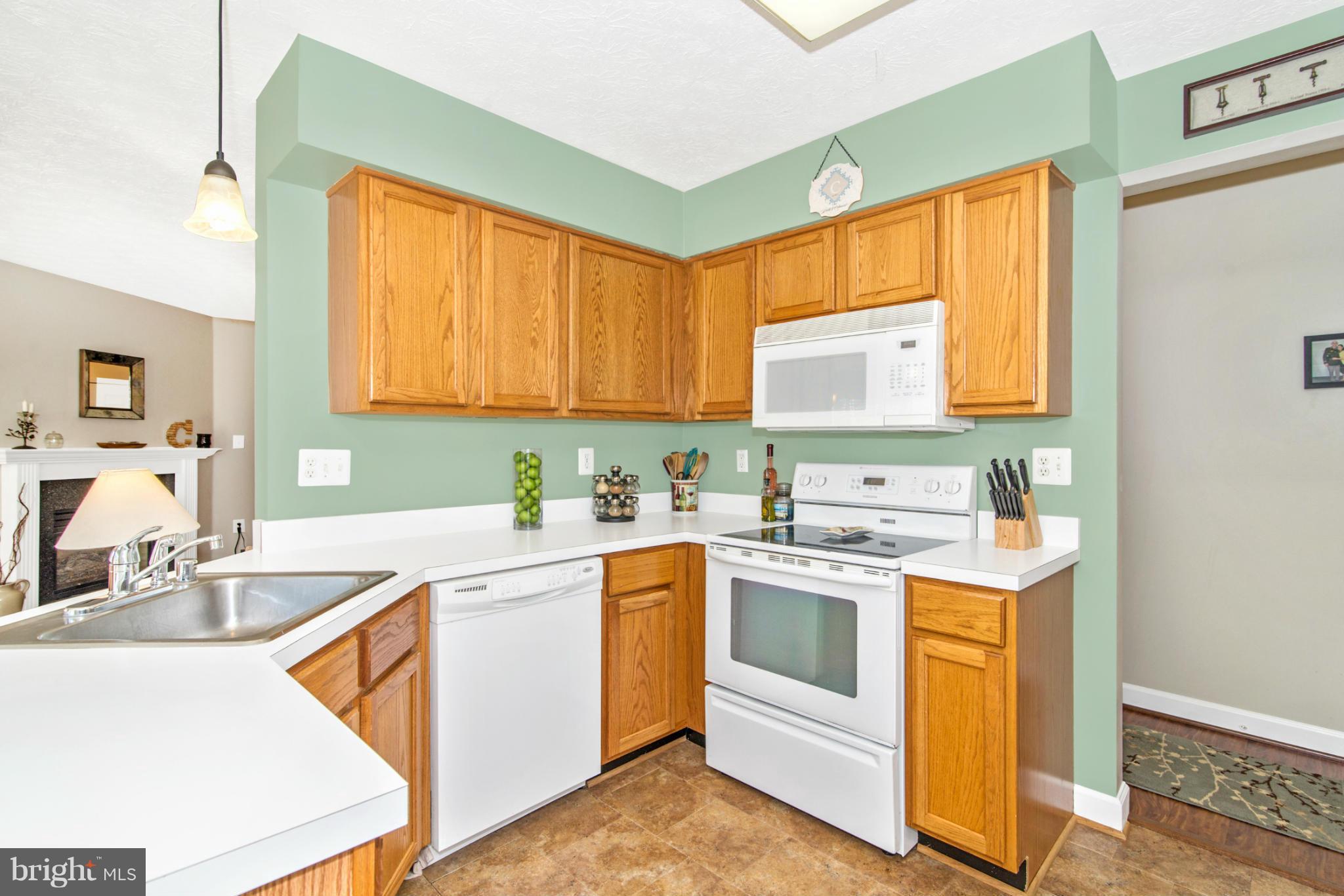 6343 Springwater Terrace, Unit 1012 Frederick, MD 21701 - Photo 23 of 30 Kitchen