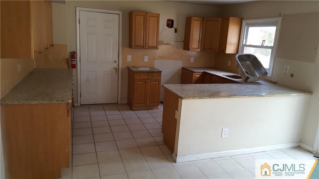 65 Jordan Road Colonia, NJ 07067 - Photo 4 of 10 Gallery Image 4