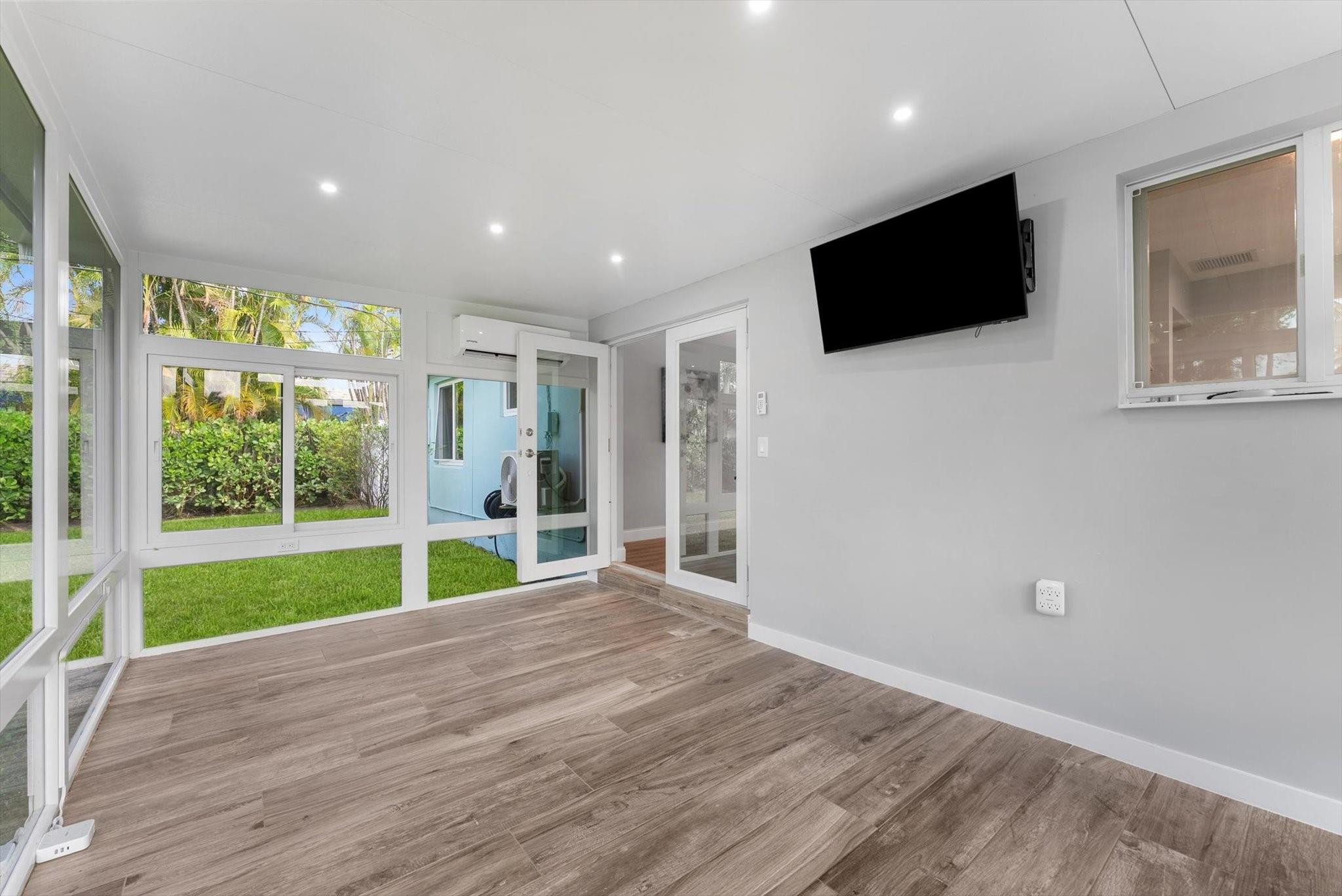 2811 Northeast 45th Street Lighthouse Point, FL 33064 - Photo 11 of 38 Photo 11