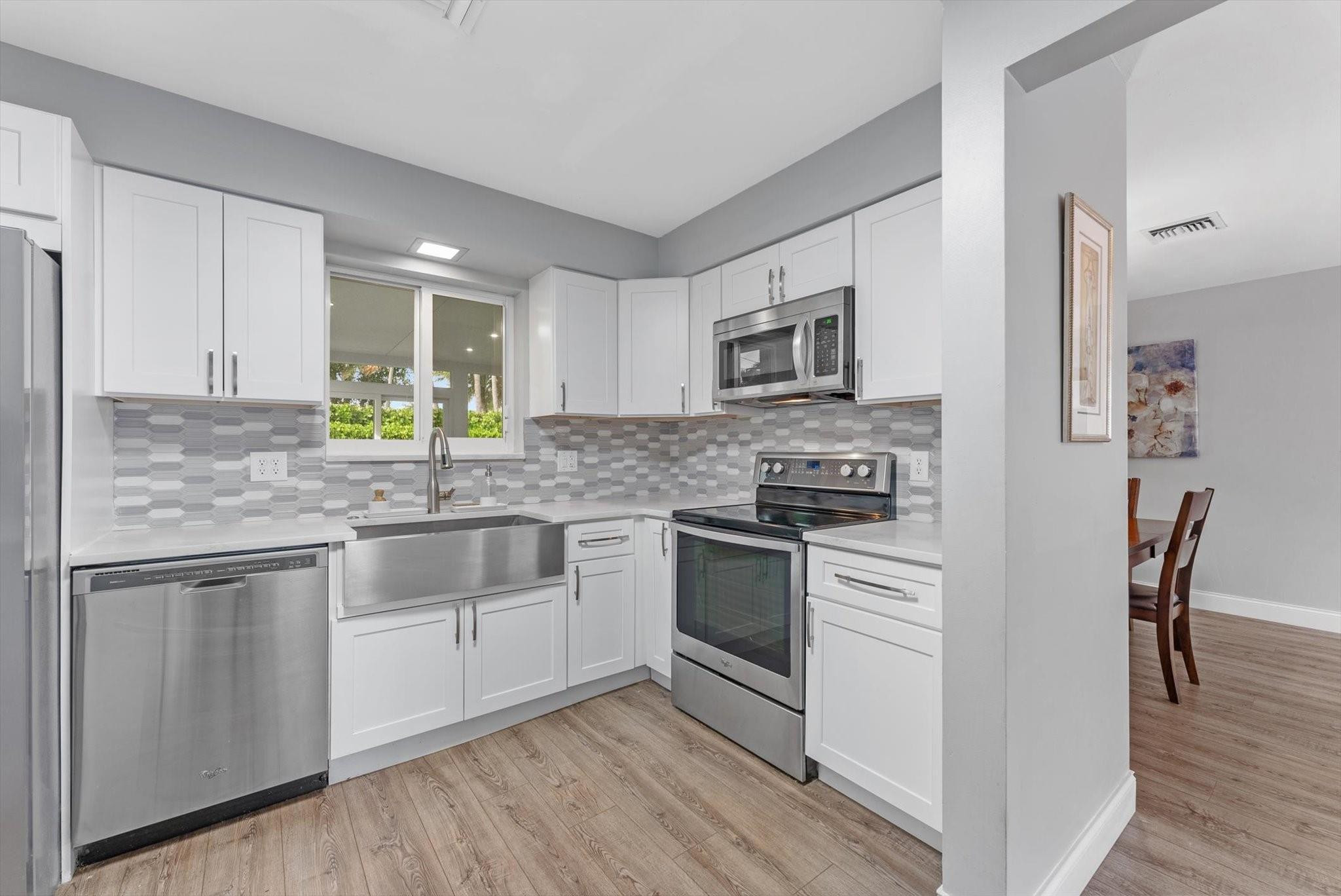 2811 Northeast 45th Street Lighthouse Point, FL 33064 - Photo 12 of 38 Photo 12