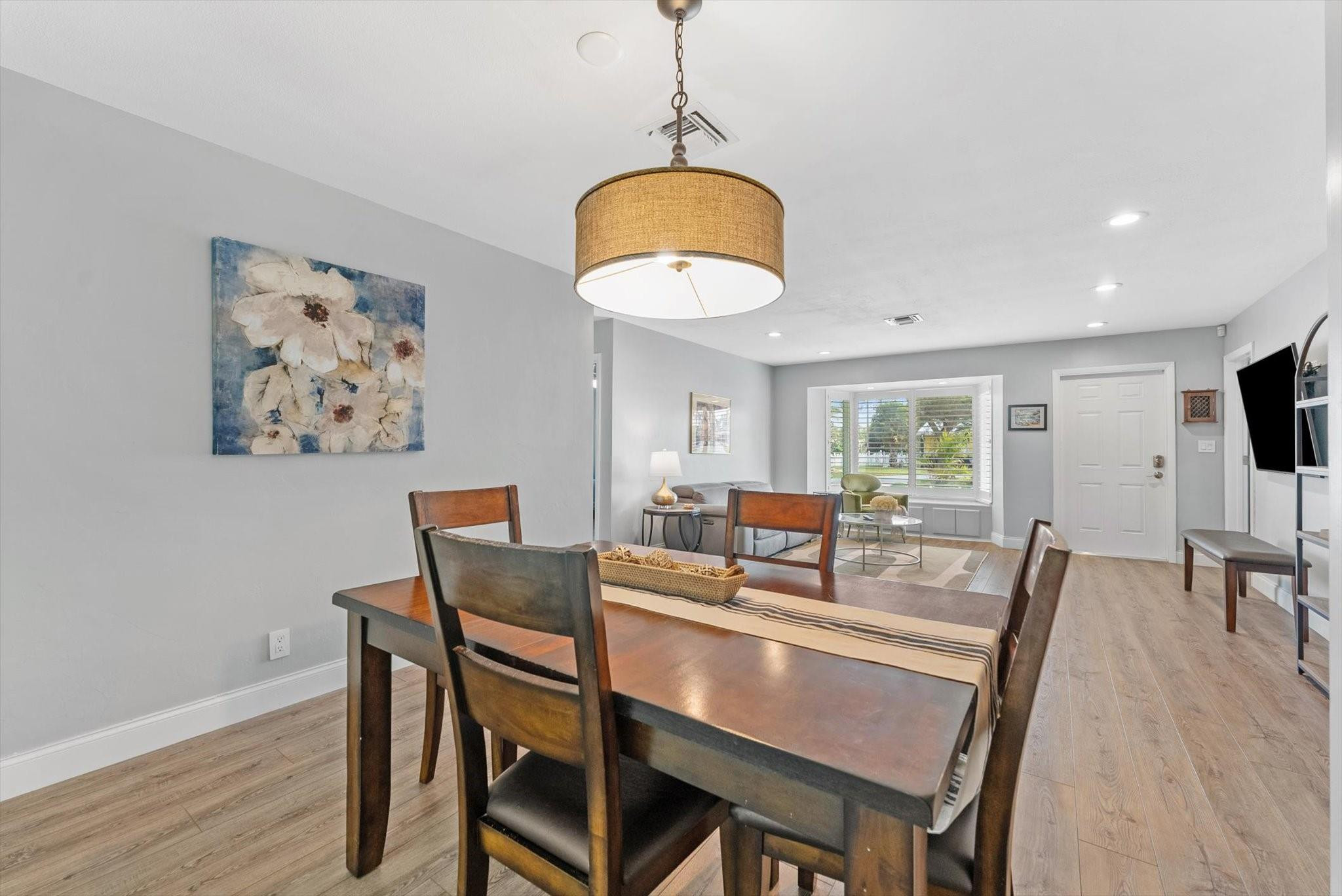 2811 Northeast 45th Street Lighthouse Point, FL 33064 - Photo 8 of 38 Photo 8