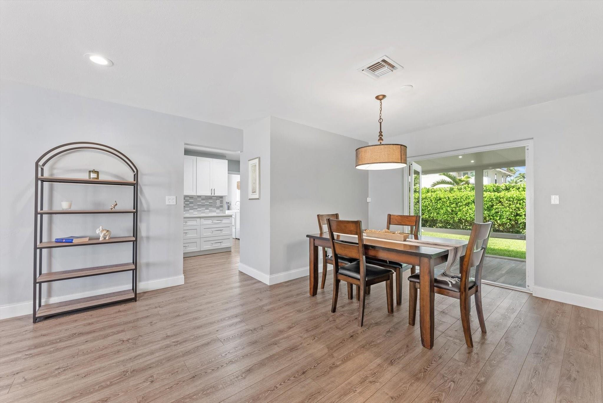 2811 Northeast 45th Street Lighthouse Point, FL 33064 - Photo 9 of 38 Photo 9