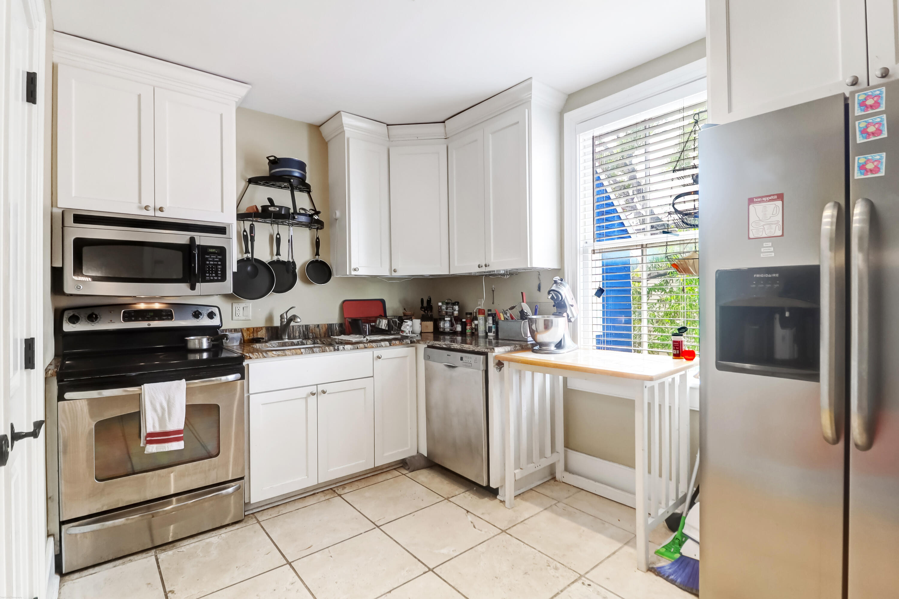 175 Spring Street Charleston, SC 29403 - Photo 14 of 21 Unit 2 Kitchen