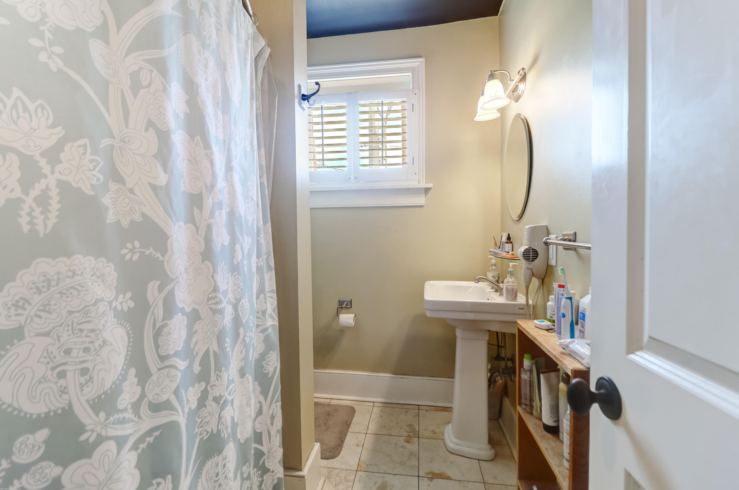 175 Spring Street Charleston, SC 29403 - Photo 19 of 21 Unit 2 Bath