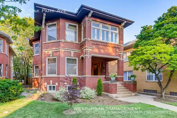 $2,300 | 338 South Oak Park Avenue, Unit C, Oak Park, IL 60302