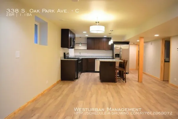 $2,300 | 338 South Oak Park Avenue, Unit C, Oak Park, IL 60302