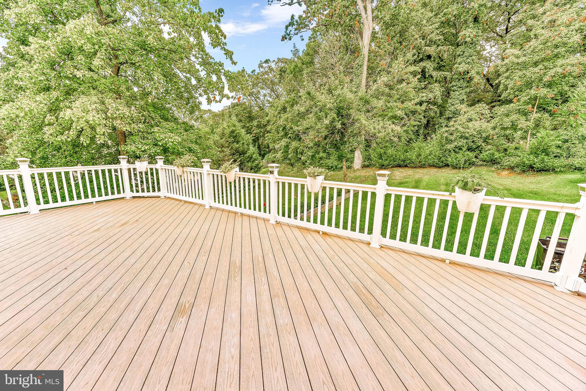 8906 Philadelphia Road Baltimore, MD 21237 - Photo 5 of 40 Deck