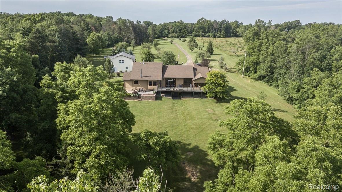 8950 Warren Road Plymouth, MI 48170 - Photo 7 of 49 3_9.jpg