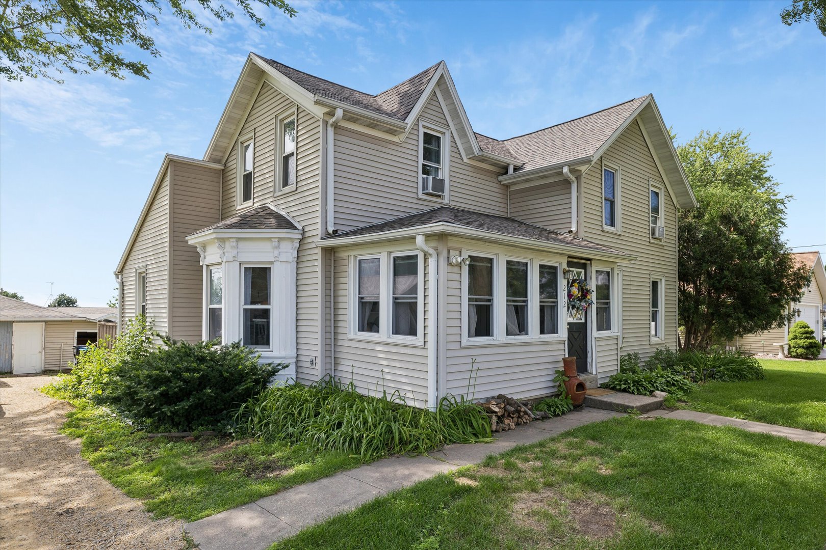 212 Main Street Delmar, IA 52037 - Photo 3 of 31