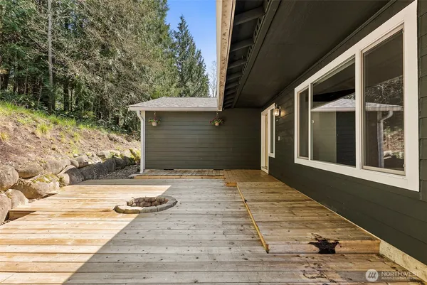 $725,000 | 23430 Fisk Road East, Orting, WA 98360