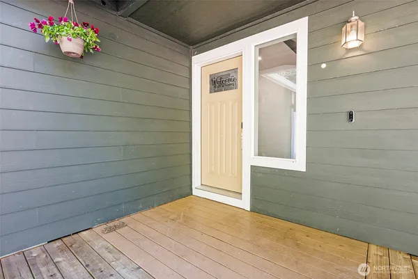 $725,000 | 23430 Fisk Road East, Orting, WA 98360