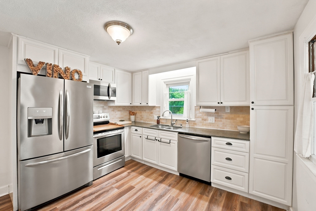 161 Stony Hill Road Wilbraham, MA 01095 - Photo 6 of 39