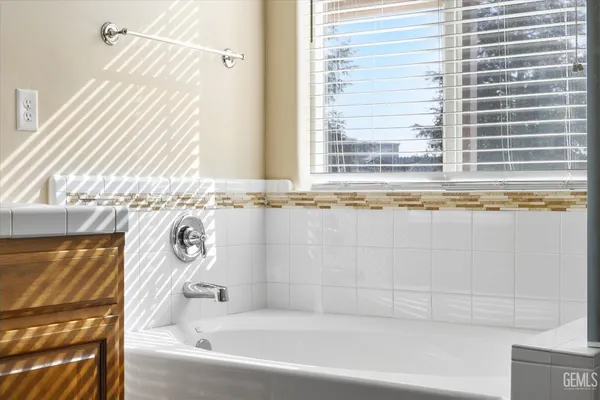 $565,000 | Undisclosed Address, Bakersfield, CA 93314