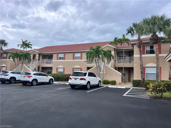 $2,900 | 6920 Huntington Lakes Circle, Unit 103, Naples, FL 34119