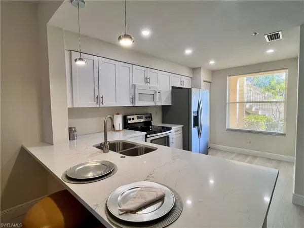 $2,900 | 6920 Huntington Lakes Circle, Unit 103, Naples, FL 34119