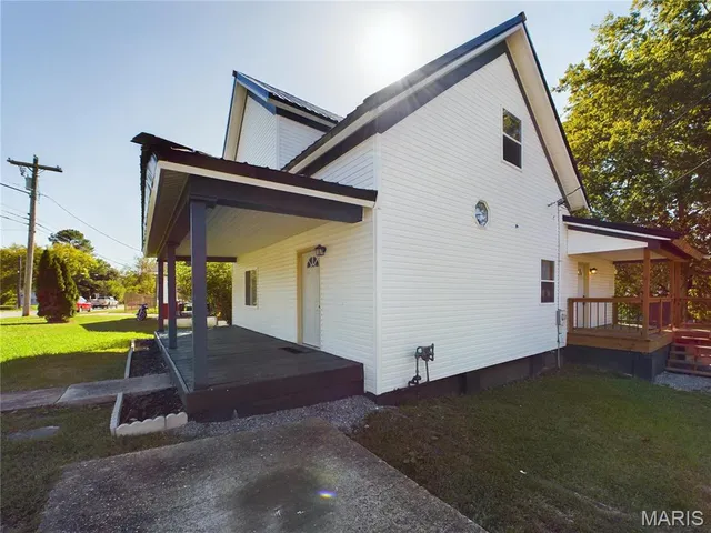 $1,200 | 1127 North Main Street, Poplar Bluff, MO 63901