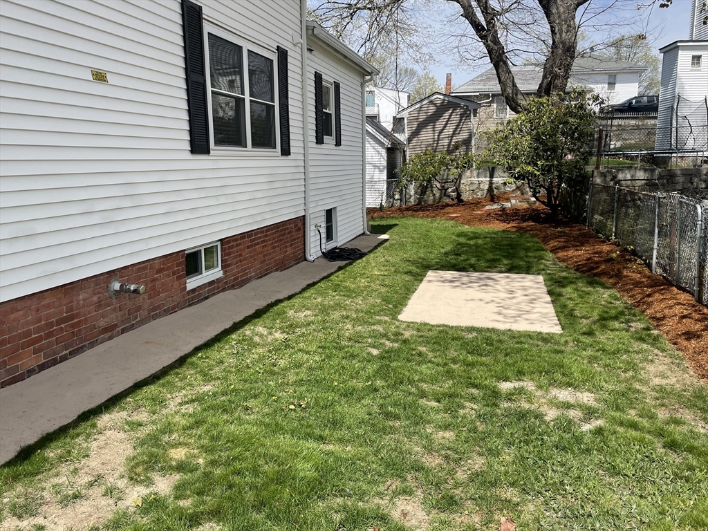 6 Poplar Street Milford, MA 01757 - Photo 7 of 33