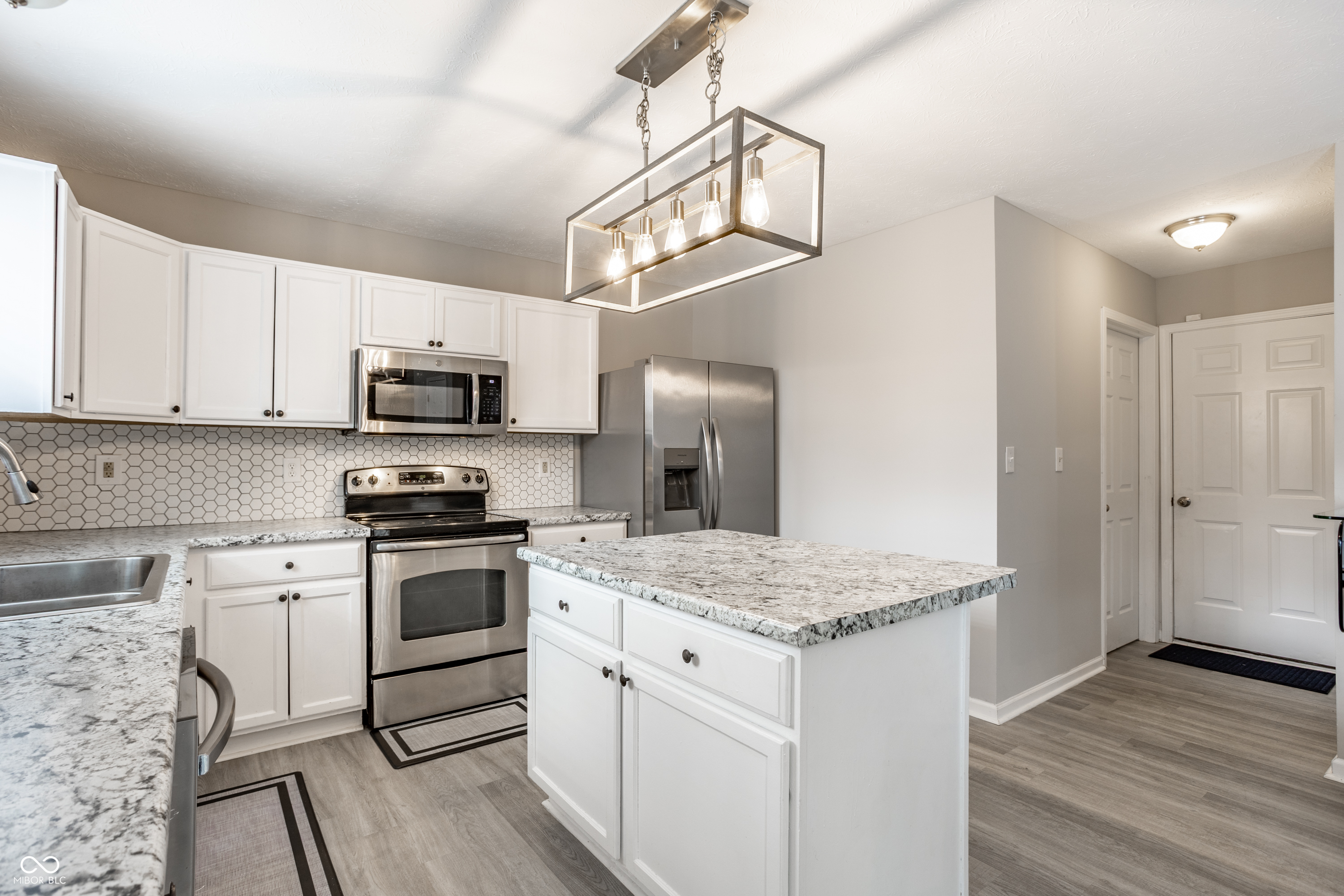 11521 Beardsley Way Fishers, IN 46038 - Photo 14 of 33