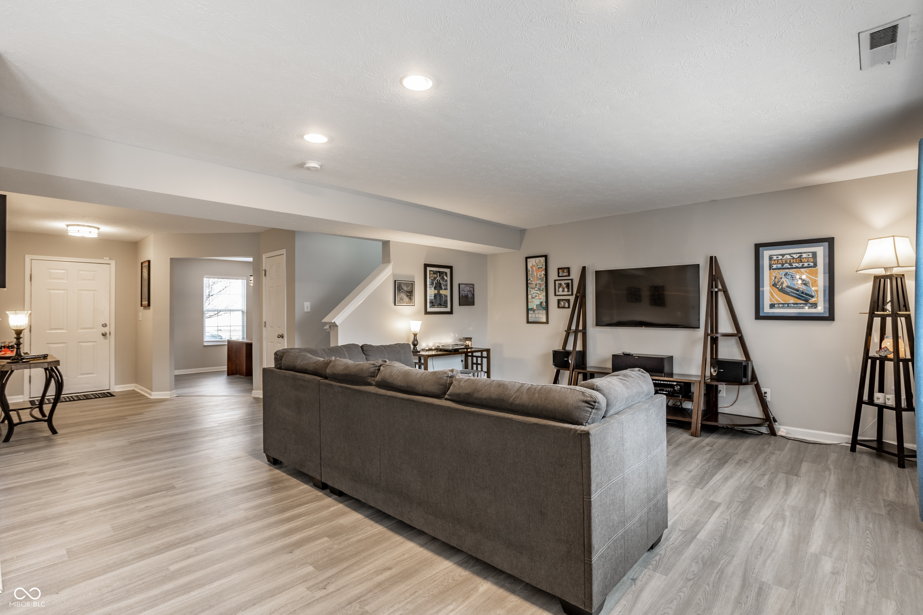 11521 Beardsley Way Fishers, IN 46038 - Photo 7 of 33