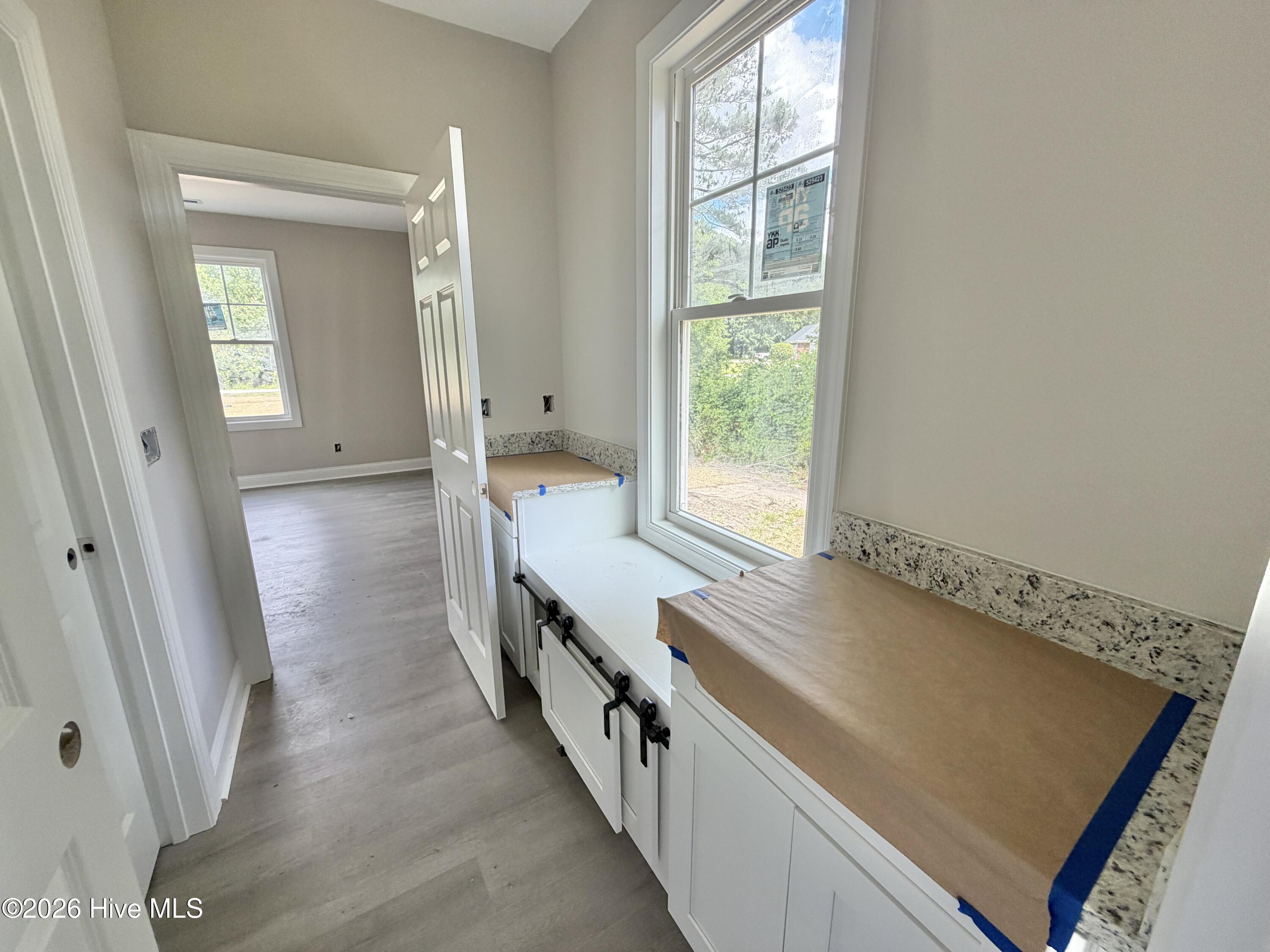 2886 Fox Run Circle Kinston, NC 28504 - Photo 8 of 14 Vanity in Bathroom