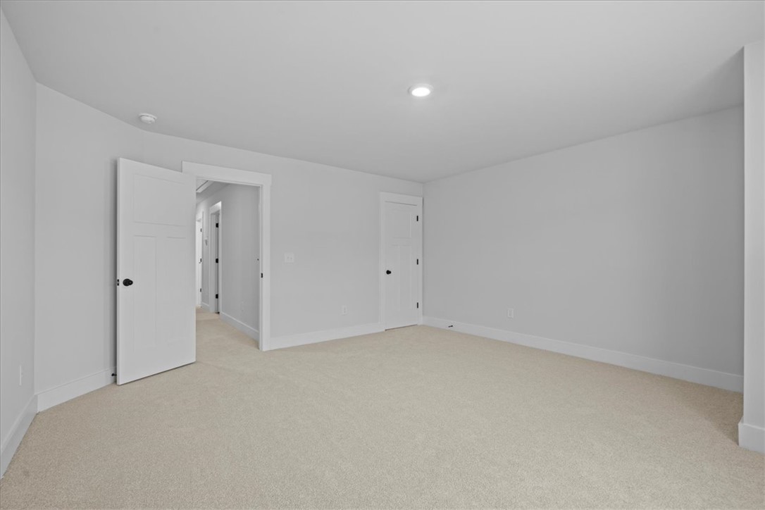 412 Crestcreek Drive Anderson, SC 29621 - Photo 20 of 36 Upstairs bedroom
