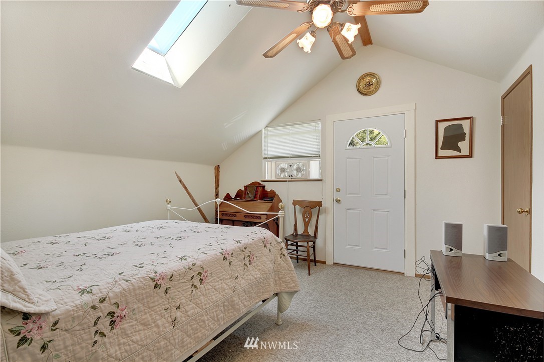 20409 Patterson Road East Orting, WA 98360 - Photo 13 of 25