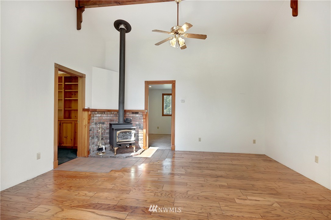 20409 Patterson Road East Orting, WA 98360 - Photo 17 of 25