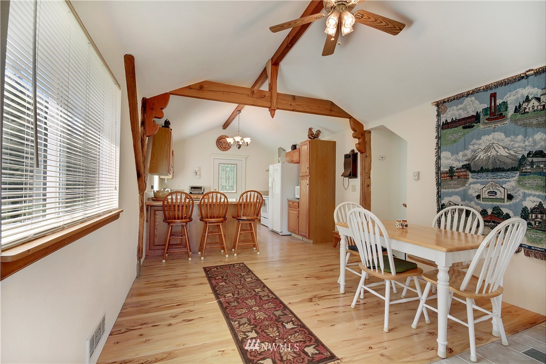 20409 Patterson Road East Orting, WA 98360 - Photo 7 of 25