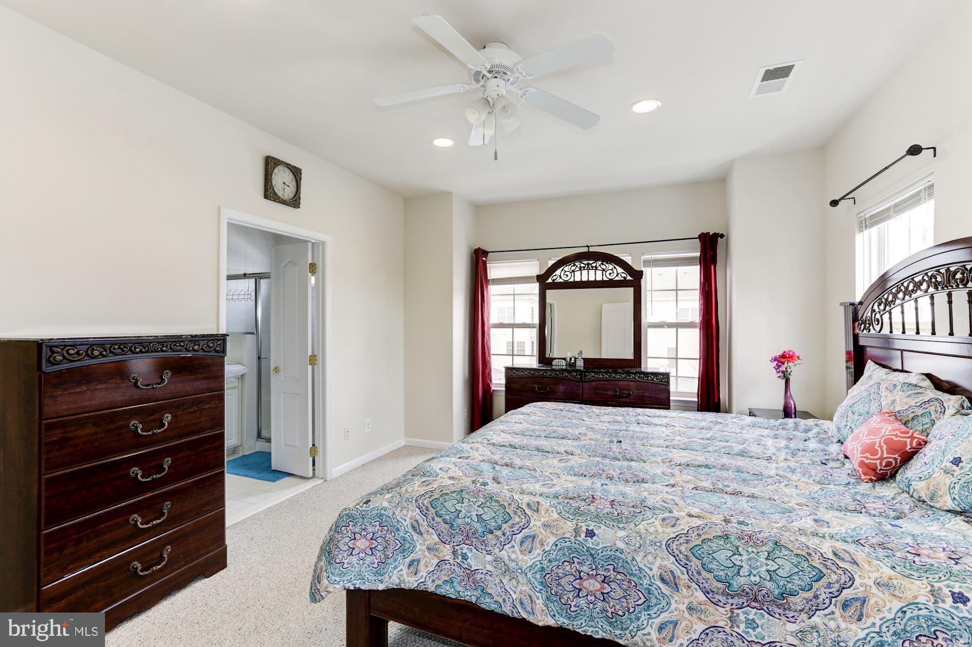 42435 Rockslide Terrace Brambleton, VA 20148 - Photo 26 of 55 Gallery Image 26