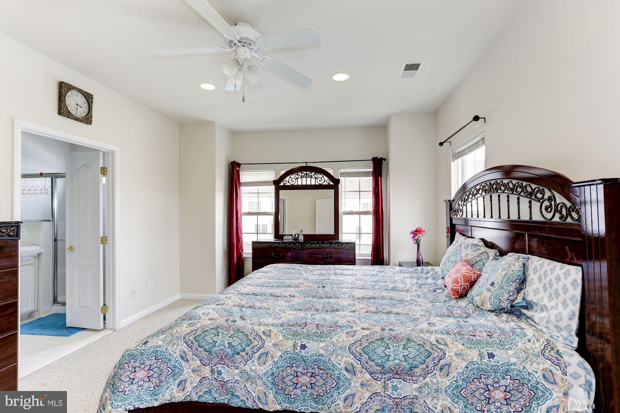 42435 Rockslide Terrace Brambleton, VA 20148 - Photo 27 of 55 Gallery Image 27