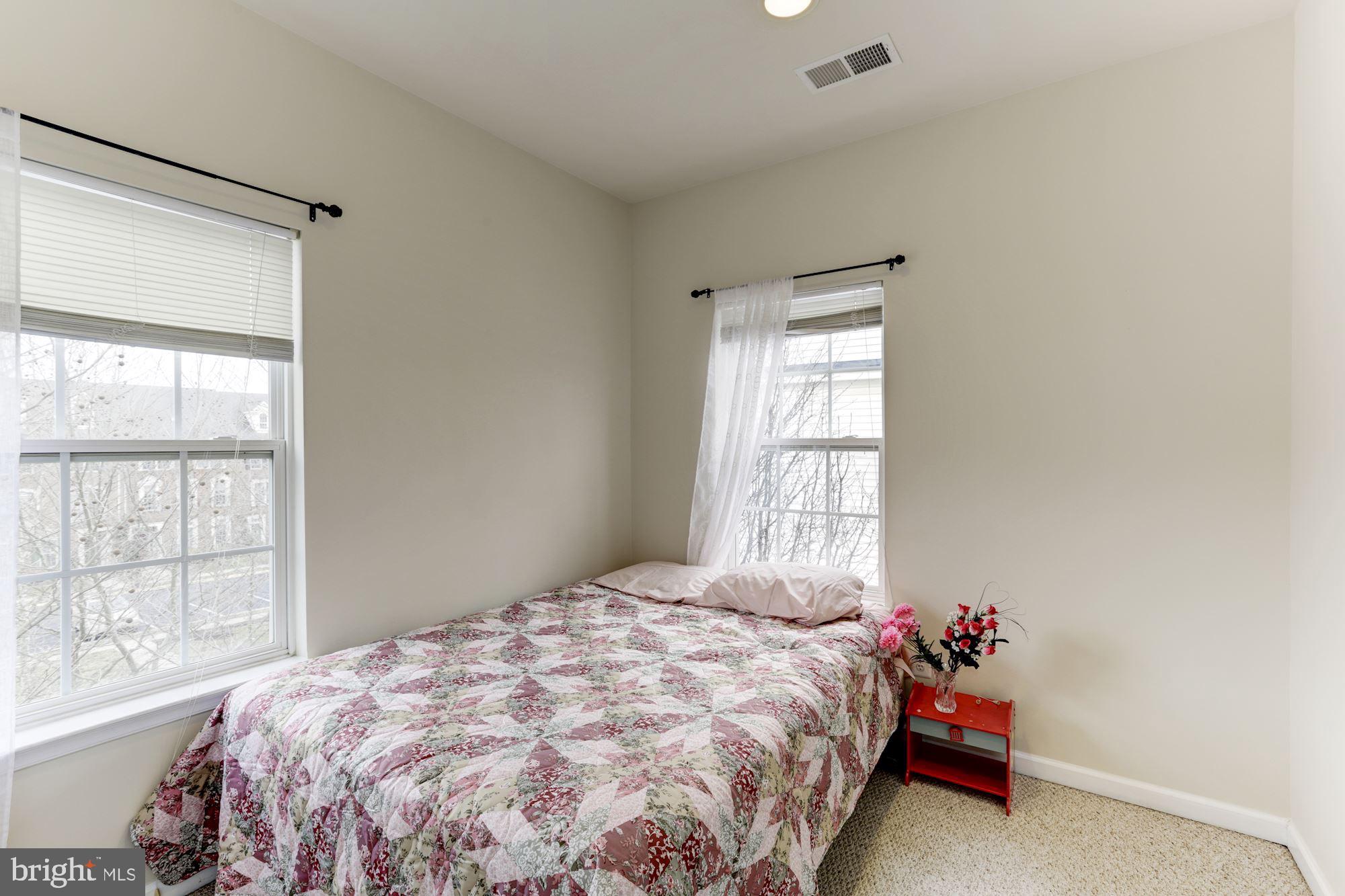 42435 Rockslide Terrace Brambleton, VA 20148 - Photo 35 of 55 Gallery Image 35