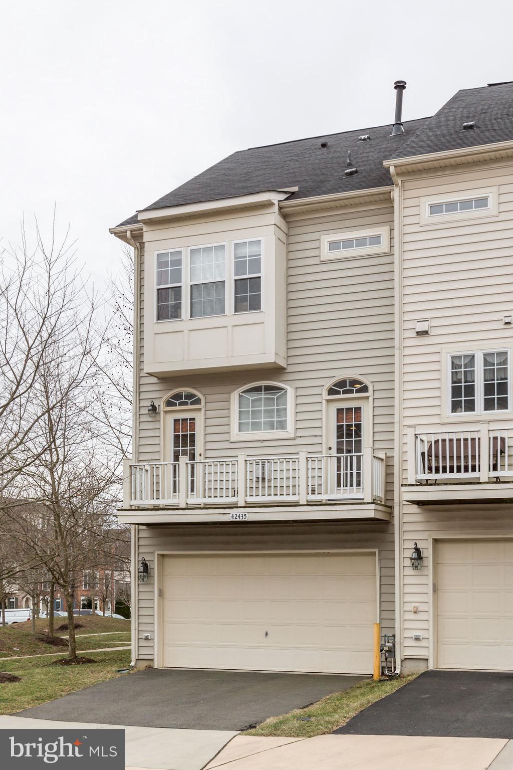 42435 Rockslide Terrace Brambleton, VA 20148 - Photo 41 of 55 Gallery Image 41